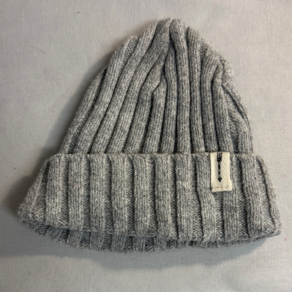 ⭐️ Gymboree - NWOT - Gray Knit Beanie Hat toque